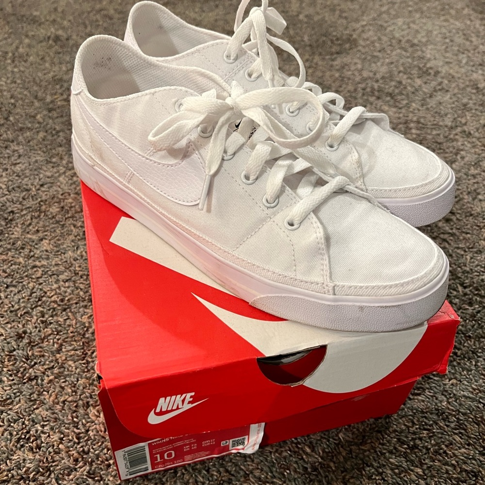Nike White Court Legacy Canvas